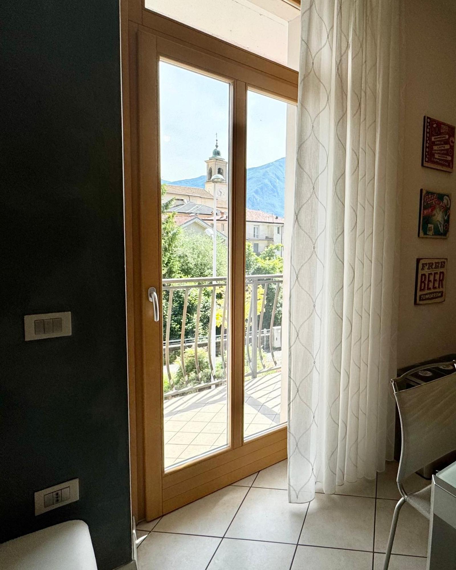 Das Rote Haus Riva del Garda Exterior photo